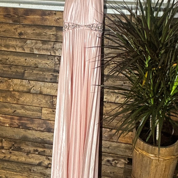 Lovely Pale Pink formal pleaded dress. - Picture 2 of 7
